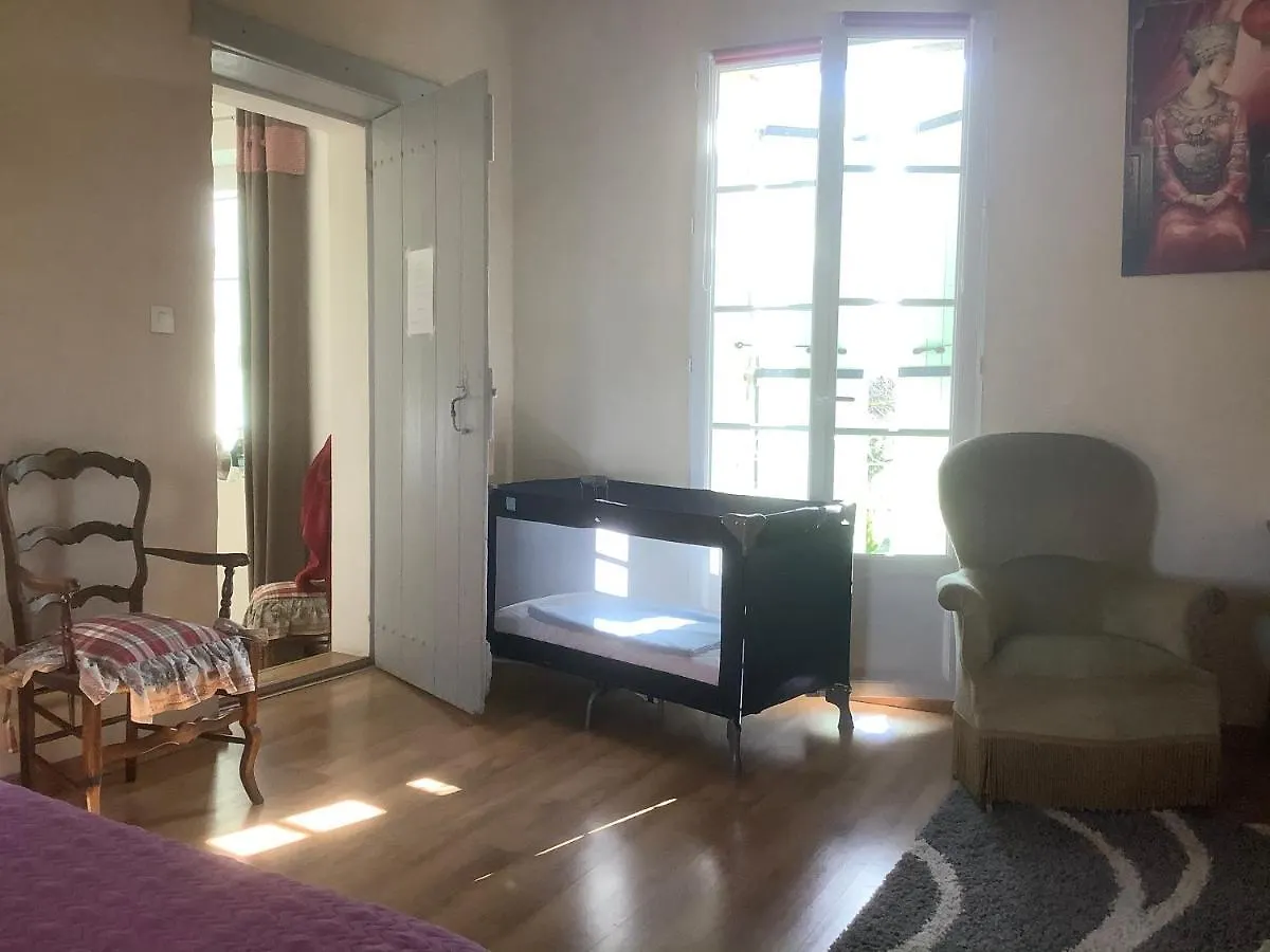 Guest house La Maison Du Bonheur Pierrelatte