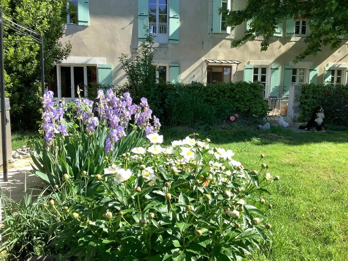 La Maison Du Bonheur Pierrelatte Guest house
