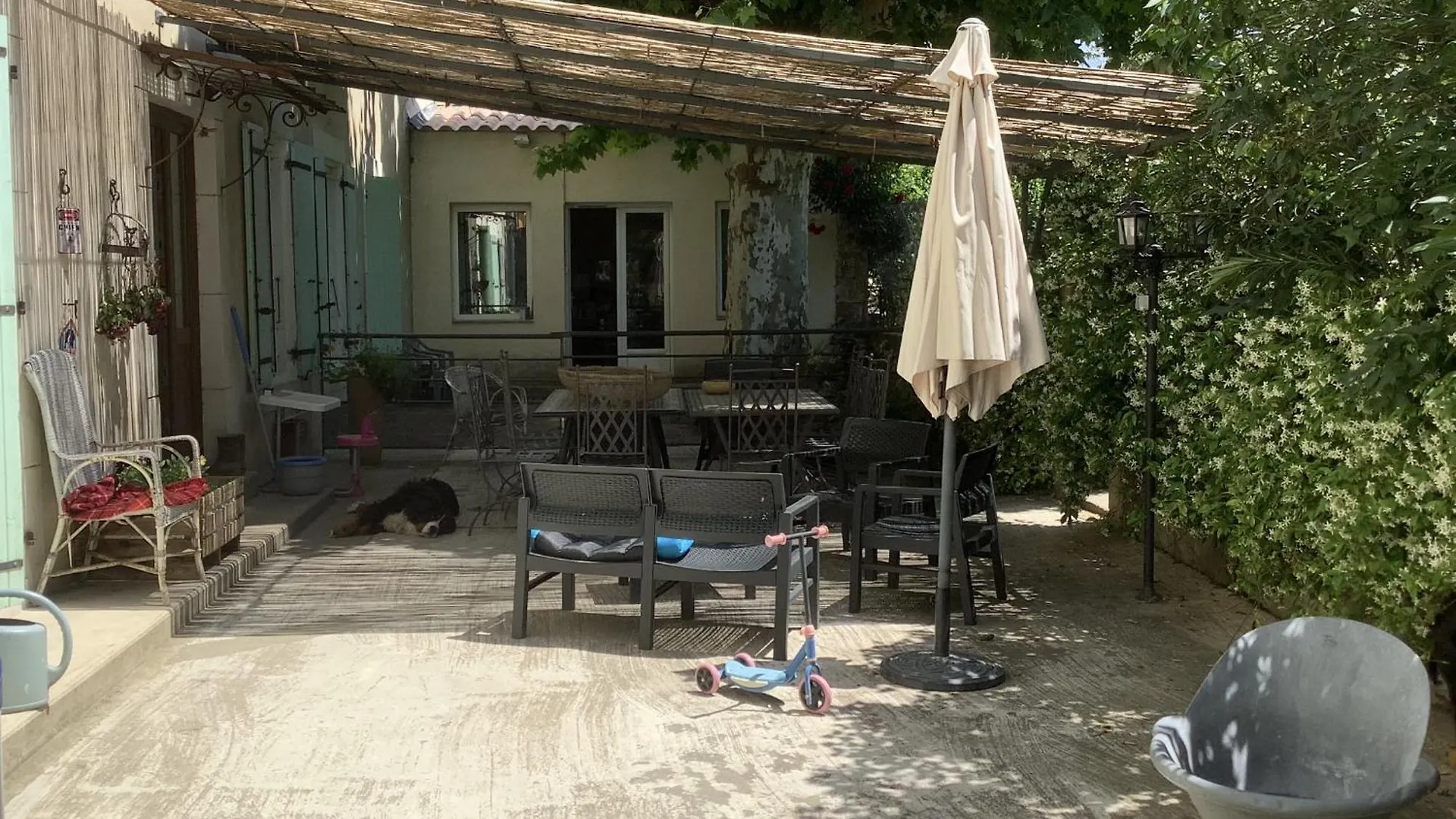 La Maison Du Bonheur Pierrelatte 0*,